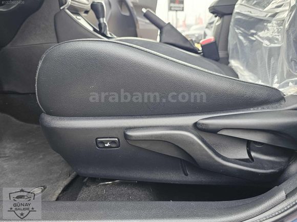 İLK ELDEN 1.6 OTOMATİK VİTES MAKYAJLI KASA AURİS