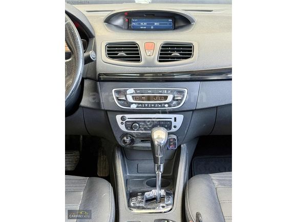 HATASIZ//BAKIMLI//2015 MODEL//230 BİN KM//1.5 DCI//İCON/OTOMATİK