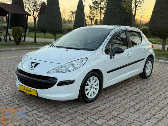 207 PEJO 2007 MODEL CAM TEMİZLİKTE