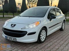 207 PEJO 2007 MODEL CAM TEMİZLİKTE