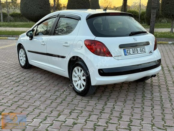 207 PEJO 2007 MODEL CAM TEMİZLİKTE