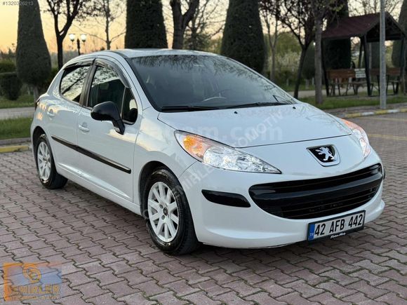 207 PEJO 2007 MODEL CAM TEMİZLİKTE