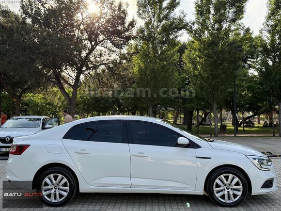BATU AUTO'DAN 2020 RENAULT MEGANE 1.3TCE JOY EDC BAKIMLI !!!