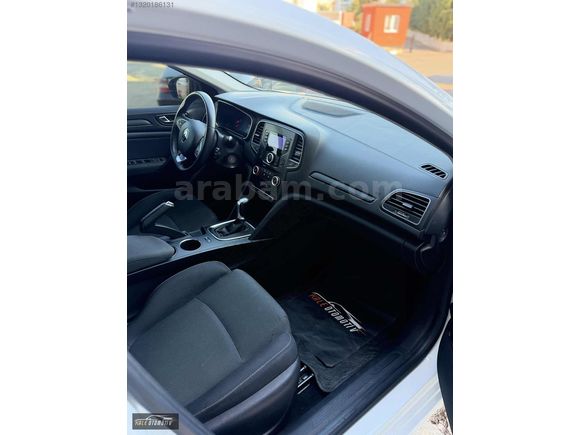 KALE'DEN 2022 MODEL DEĞİŞENSİZ OTOMATIK MEGANE