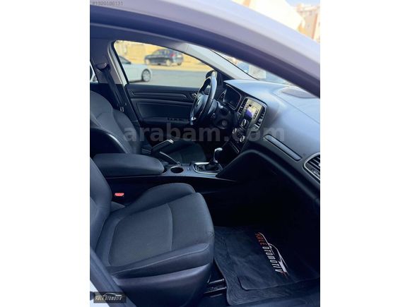 KALE'DEN 2022 MODEL DEĞİŞENSİZ OTOMATIK MEGANE