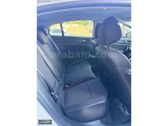 KALE'DEN 2022 MODEL DEĞİŞENSİZ OTOMATIK MEGANE