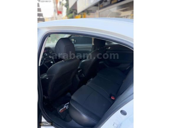 KALE'DEN 2022 MODEL DEĞİŞENSİZ OTOMATIK MEGANE