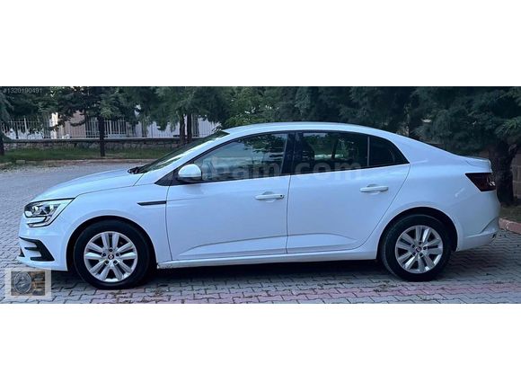 HATASIZ BOYASIZ TRAMERSİZ DÜŞÜK KM MEGANE 4
