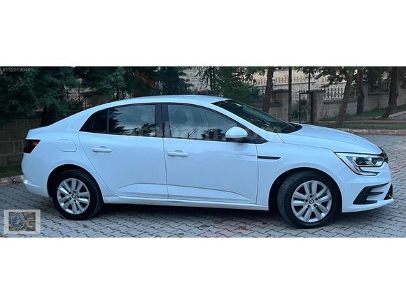 HATASIZ BOYASIZ TRAMERSİZ DÜŞÜK KM MEGANE 4