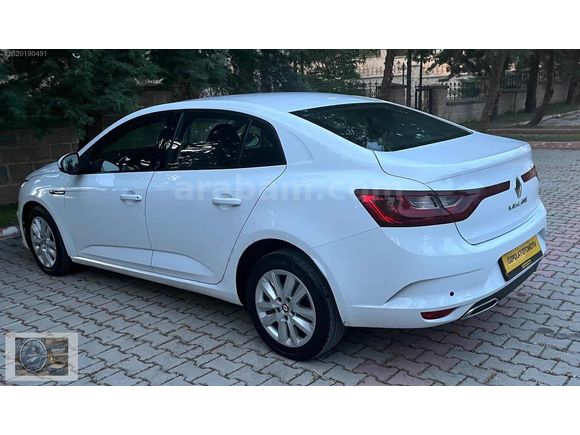 HATASIZ BOYASIZ TRAMERSİZ DÜŞÜK KM MEGANE 4