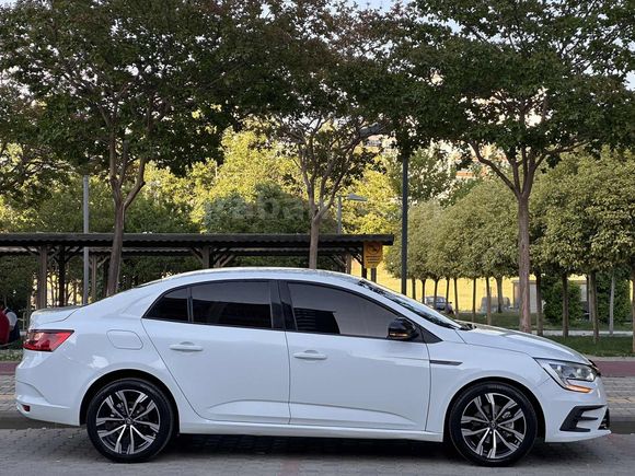 ÇAPRAK AUTO-RENAULT MEGANE 1.3TCE JOY HATASIZ EMSALSİZ 115.km