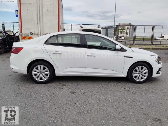2022 MODEL 140 BİN KM DE BENZİN OTOMATİK