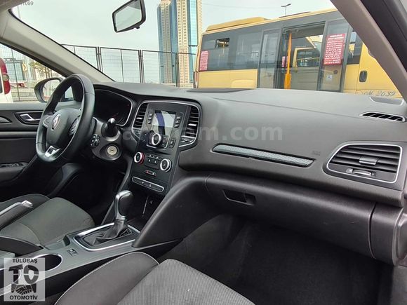 2022 MODEL 140 BİN KM DE BENZİN OTOMATİK