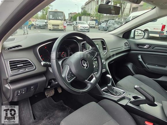 2022 MODEL 140 BİN KM DE BENZİN OTOMATİK