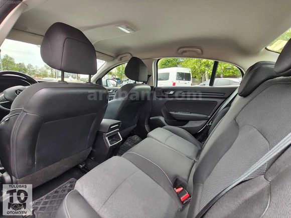 2022 MODEL 140 BİN KM DE BENZİN OTOMATİK