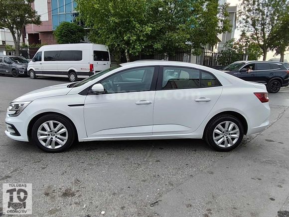 2022 MODEL 140 BİN KM DE BENZİN OTOMATİK