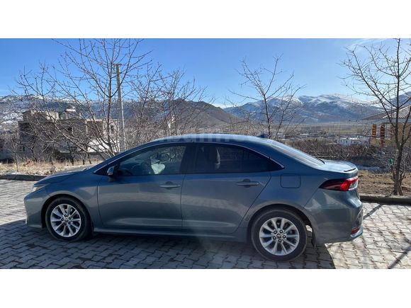 Öğretmenden temiz, düşük km Toyota Corolla Model