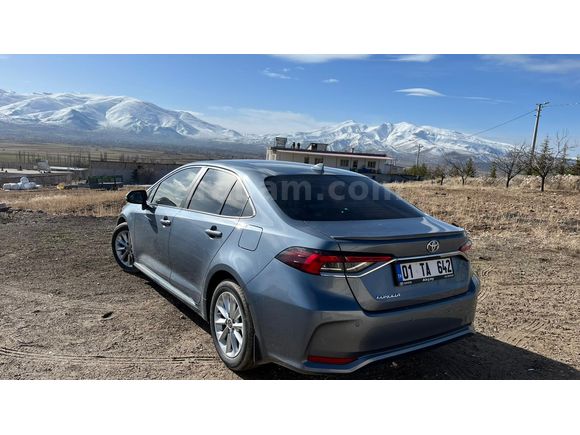 Öğretmenden temiz, düşük km Toyota Corolla Model