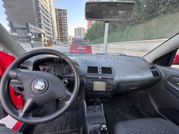 Sahibinden Seat Cordoba 1.6 Signo 2000 Model  110.000 km Kırmızı