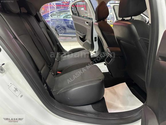 2021 MEGANE JOY 1.3 TCE EDC 140HP SERVİS BAKIMLI