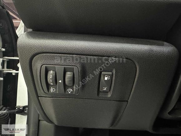 2021 MEGANE JOY 1.3 TCE EDC 140HP SERVİS BAKIMLI