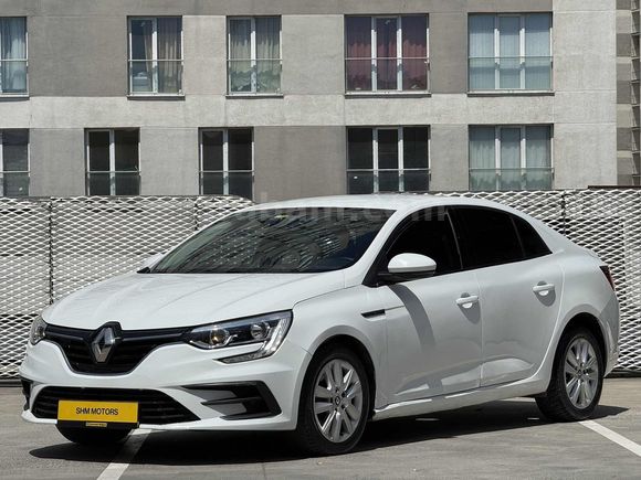SHM MOTORS 2022 MEGANE 1.3TCE 140HP-G.GÖRÜŞ CAR PLY NAVİGASYON