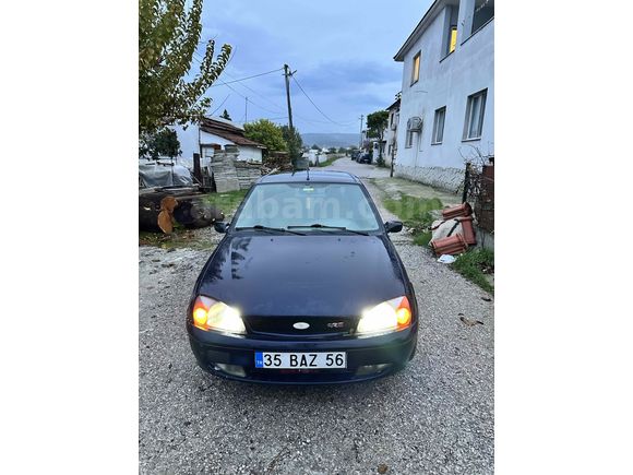 Sahibinden Ford Fiesta 1.25 Ghia 2001 Model İzmir