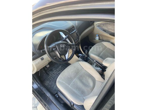 Sahibinden Hyundai Accent Blue 1.4 D-CVVT Mode Plus 2015 Model 