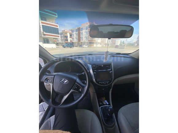 Sahibinden Hyundai Accent Blue 1.4 D-CVVT Mode Plus 2015 Model 