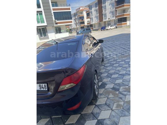 Sahibinden Hyundai Accent Blue 1.4 D-CVVT Mode Plus 2015 Model 