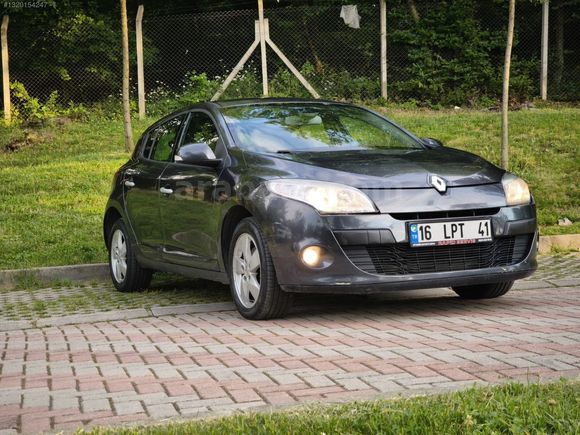 RENAULT MEGANE 3 1.5 DCI EDC DYNAMIQUE OTOMATİK