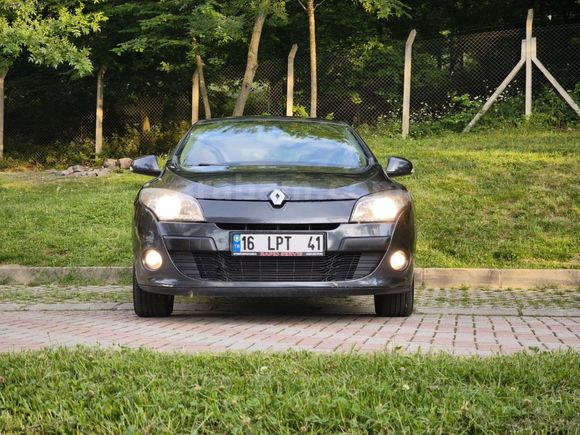 RENAULT MEGANE 3 1.5 DCI EDC DYNAMIQUE OTOMATİK