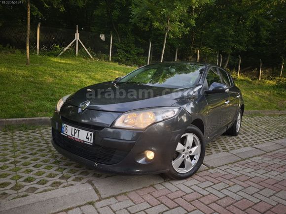 RENAULT MEGANE 3 1.5 DCI EDC DYNAMIQUE OTOMATİK
