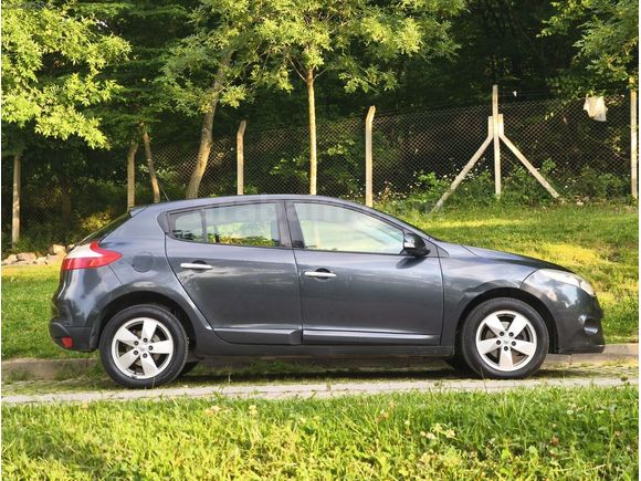 RENAULT MEGANE 3 1.5 DCI EDC DYNAMIQUE OTOMATİK
