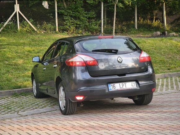 RENAULT MEGANE 3 1.5 DCI EDC DYNAMIQUE OTOMATİK