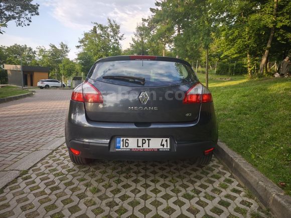 RENAULT MEGANE 3 1.5 DCI EDC DYNAMIQUE OTOMATİK