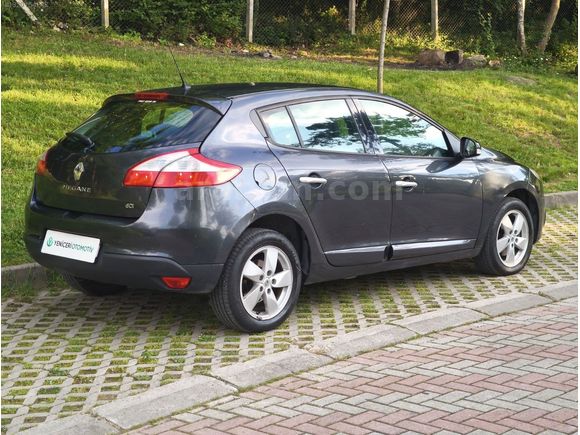 RENAULT MEGANE 3 1.5 DCI EDC DYNAMIQUE OTOMATİK