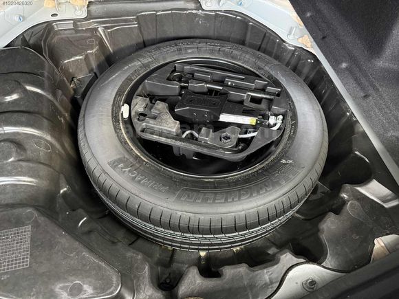 2023 1.3 TCE TOUCH EDC OTOMATİK 80 BİNDE GARANTİLİ