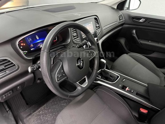 2023 1.3 TCE TOUCH EDC OTOMATİK 80 BİNDE GARANTİLİ