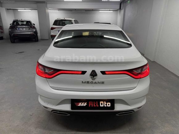 2023 1.3 TCE TOUCH EDC OTOMATİK 80 BİNDE GARANTİLİ