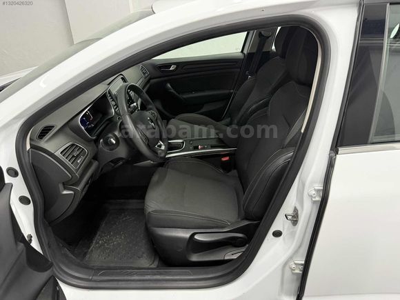 2023 1.3 TCE TOUCH EDC OTOMATİK 80 BİNDE GARANTİLİ