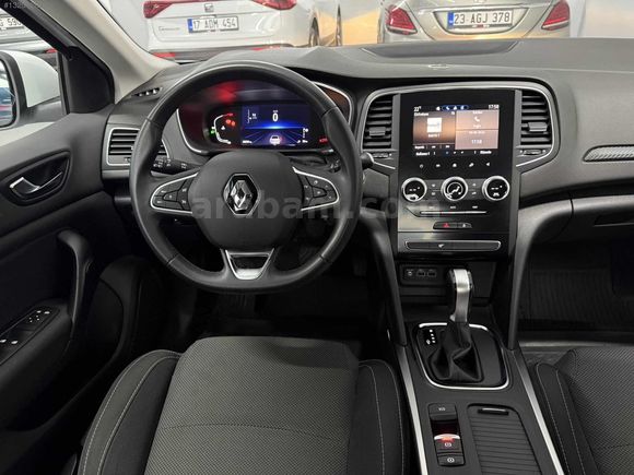 2023 1.3 TCE TOUCH EDC OTOMATİK 80 BİNDE GARANTİLİ