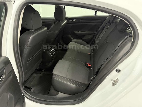 2023 1.3 TCE TOUCH EDC OTOMATİK 80 BİNDE GARANTİLİ