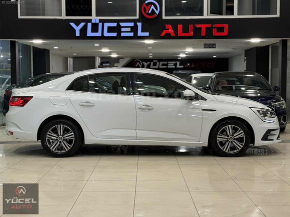 KAZASIZ DEĞİŞENSİZ 2023 MODEL RENAULT MEGANE TCE TOUCH 80 BİN KM