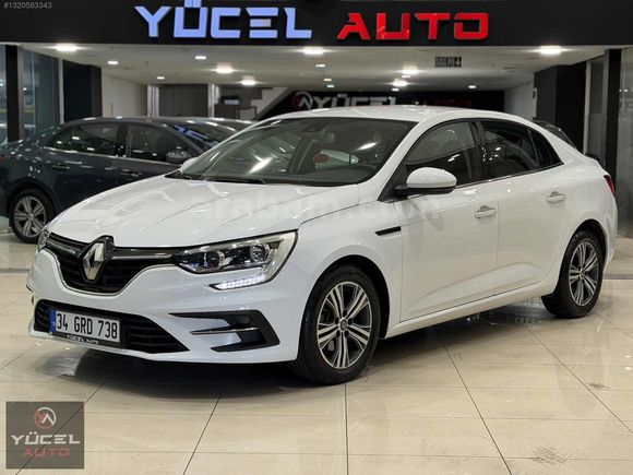 KAZASIZ DEĞİŞENSİZ 2023 MODEL RENAULT MEGANE TCE TOUCH 80 BİN KM
