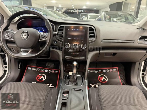 KAZASIZ DEĞİŞENSİZ 2023 MODEL RENAULT MEGANE TCE TOUCH 80 BİN KM