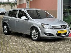 BB BEYCAR DAN OTOMATİK OPEL ASTRA GÜNEŞ YANIKSIZ