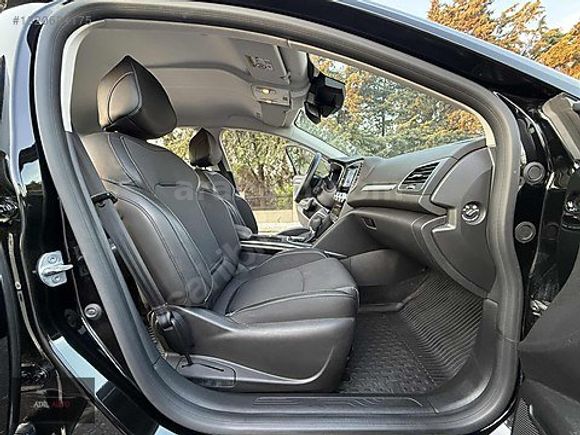 2025 MODEL HATASIZ BOYASIZ 1.5 DİZEL İCON EDC