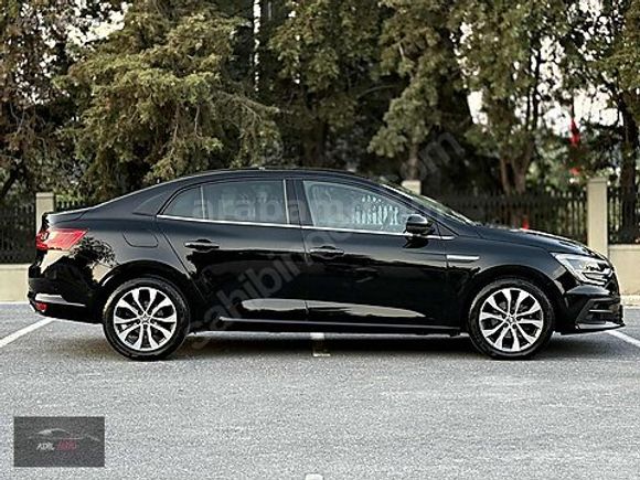 2025 MODEL HATASIZ BOYASIZ 1.5 DİZEL İCON EDC