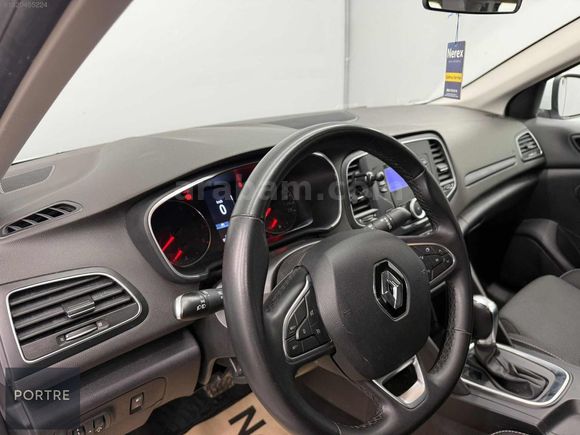 DEĞİŞENSİZ DİZEL OTOMATİK MEGANE